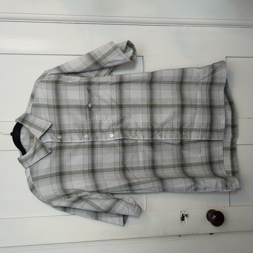 Haggar Clothing green and white plaid short sleeve button down shirt. Like new.